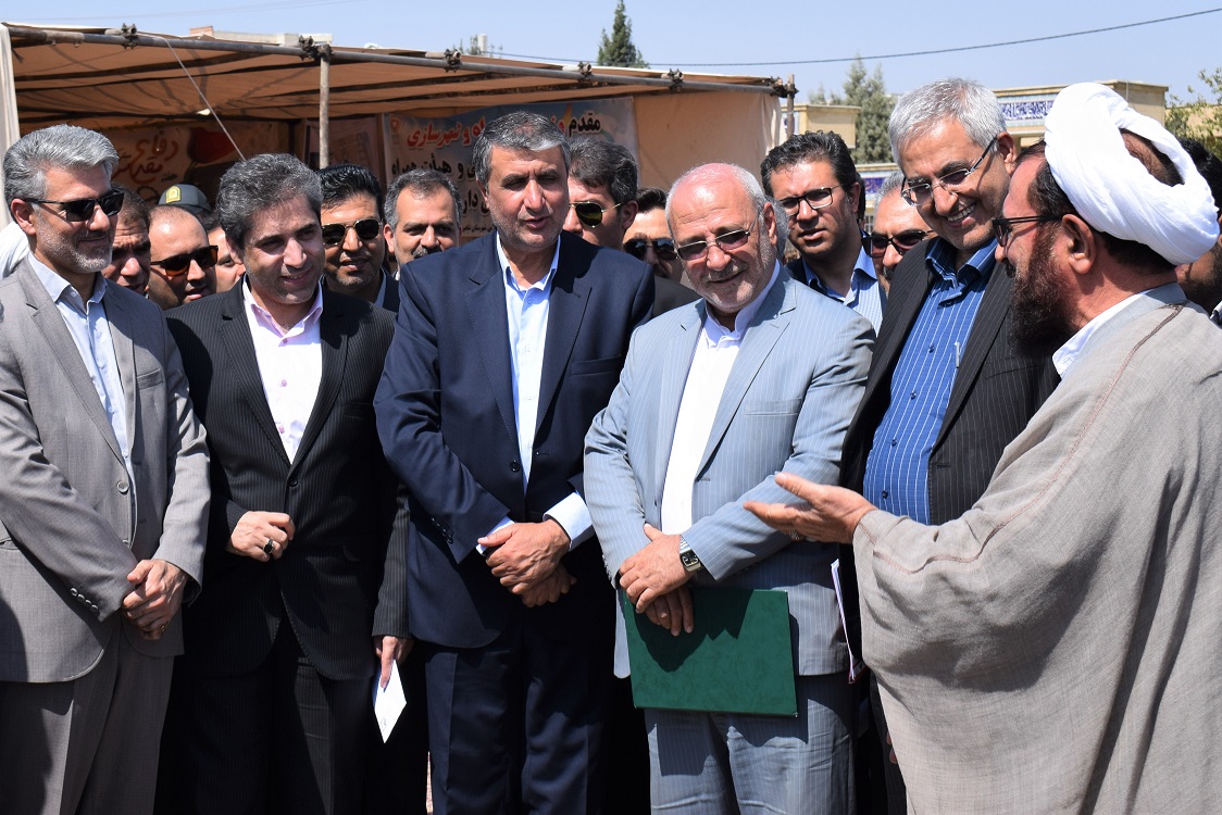 کلنگ احداث یک هزار واحد مسکونی در شاهین شهر به زمین خورد