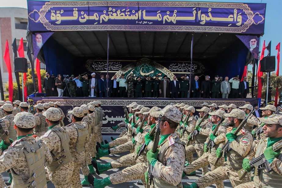 رژه نیروهای مسلح در اصفهان برگزار &zwnj;شد 