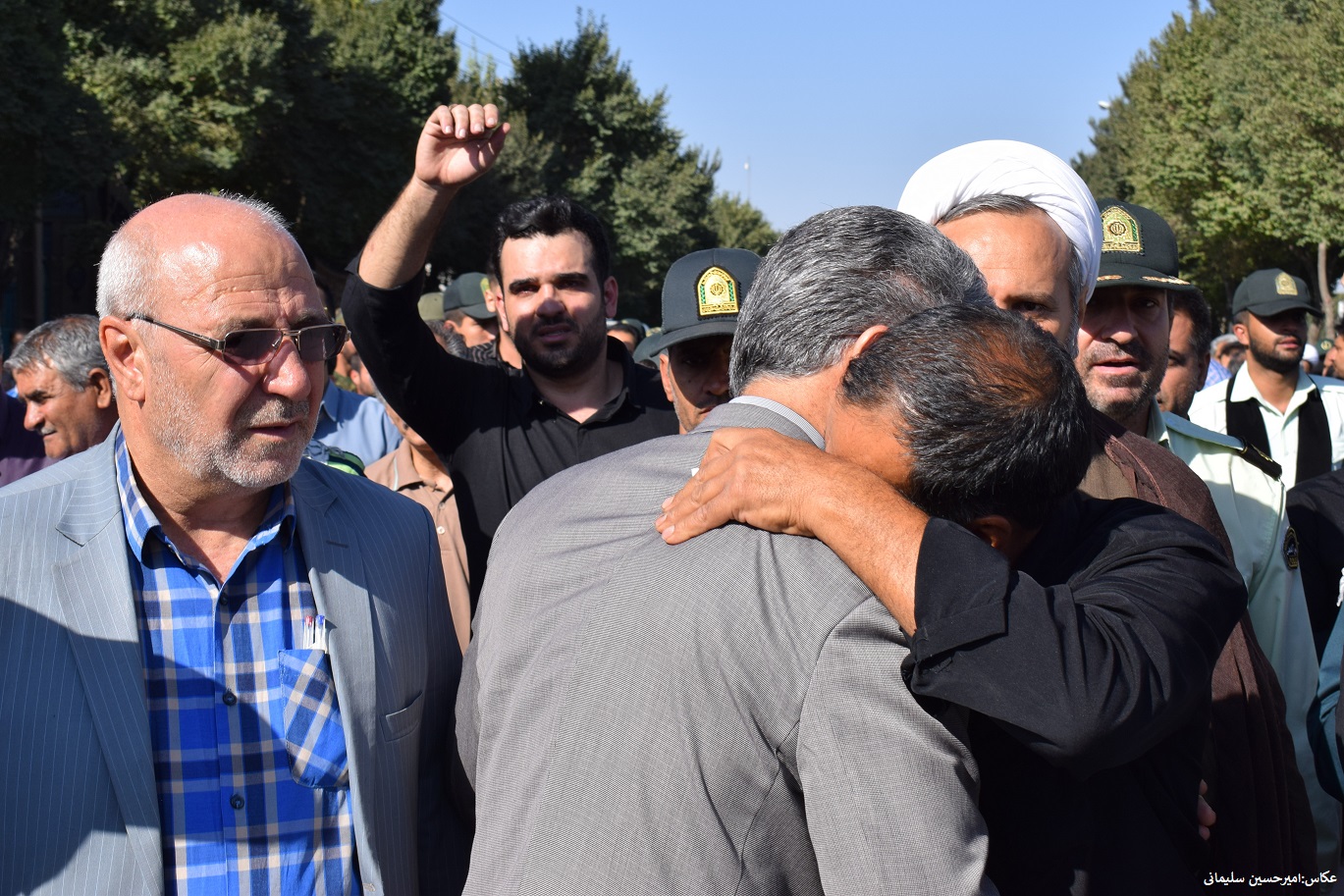 تشییع پیکر شهید نیروی انتظامی شاهین شهر