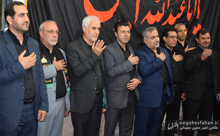 حضور استاندار اصفهان در جمع عزداران شاهین شهری