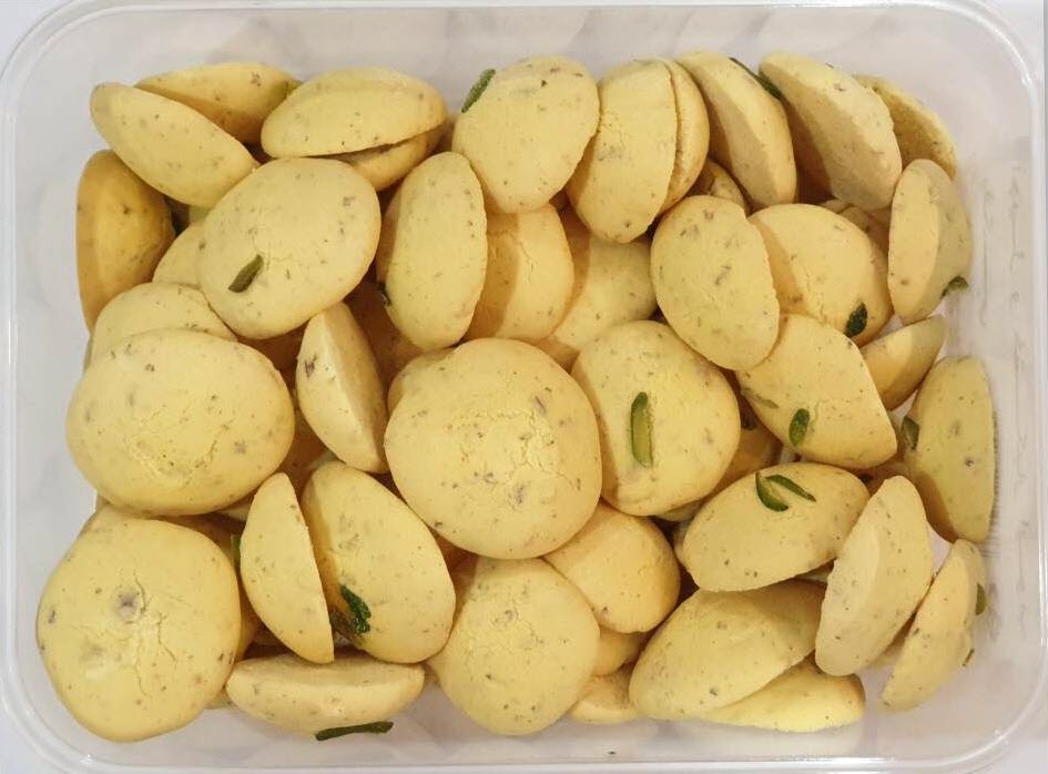 طرز تهیه شیرینی گردویی پفکی در کمتر از نیم ساعت