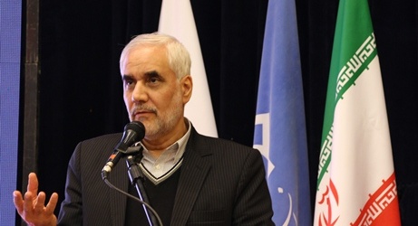 استاندار اصفهان گفت:باید از محدودیت ها فرصت بسازیم.