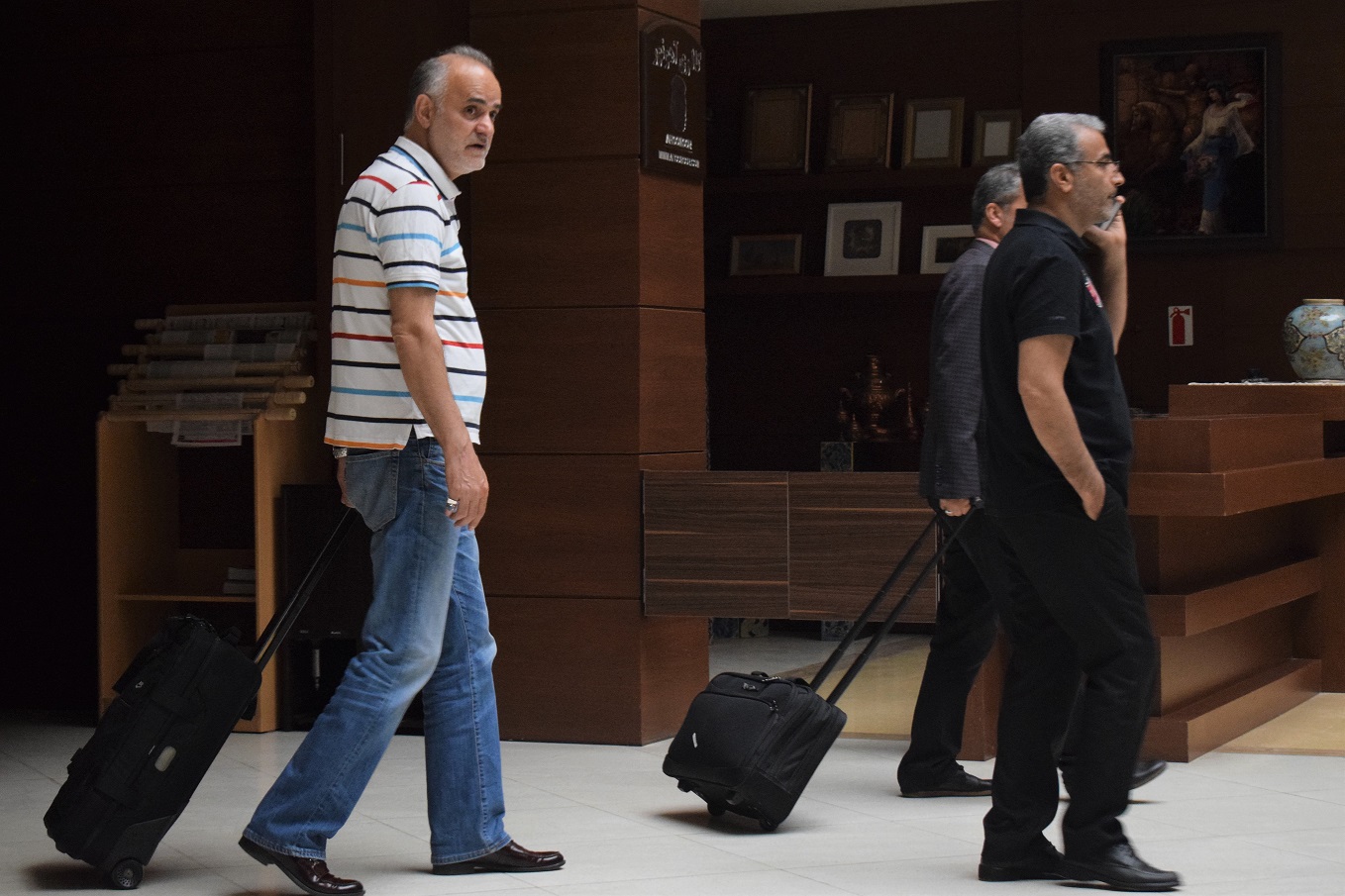 عکس های اقامت کاروان پرسپولیس در هتل اطلس شاهین شهر