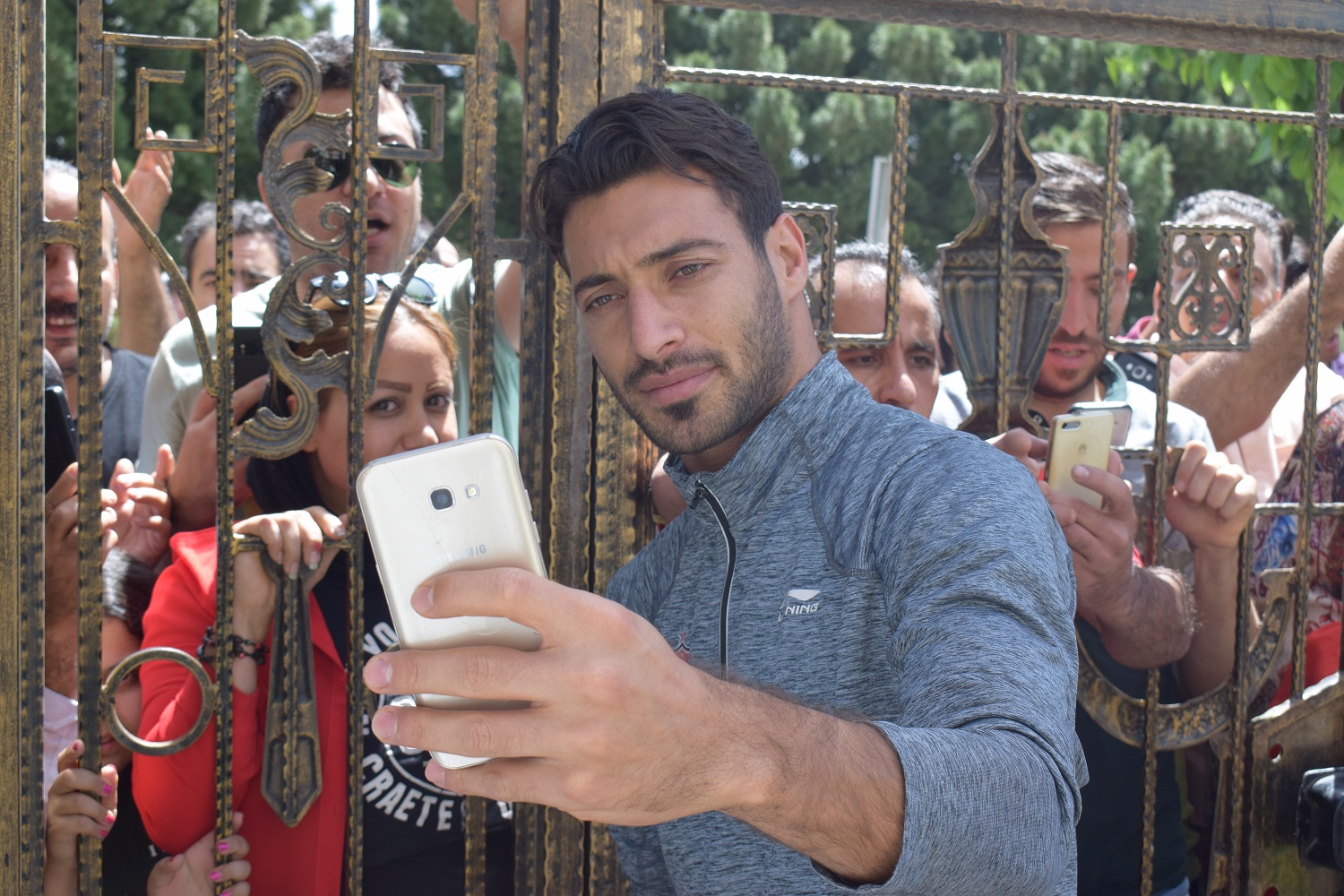 عکس های اقامت کاروان پرسپولیس در هتل اطلس شاهین شهر