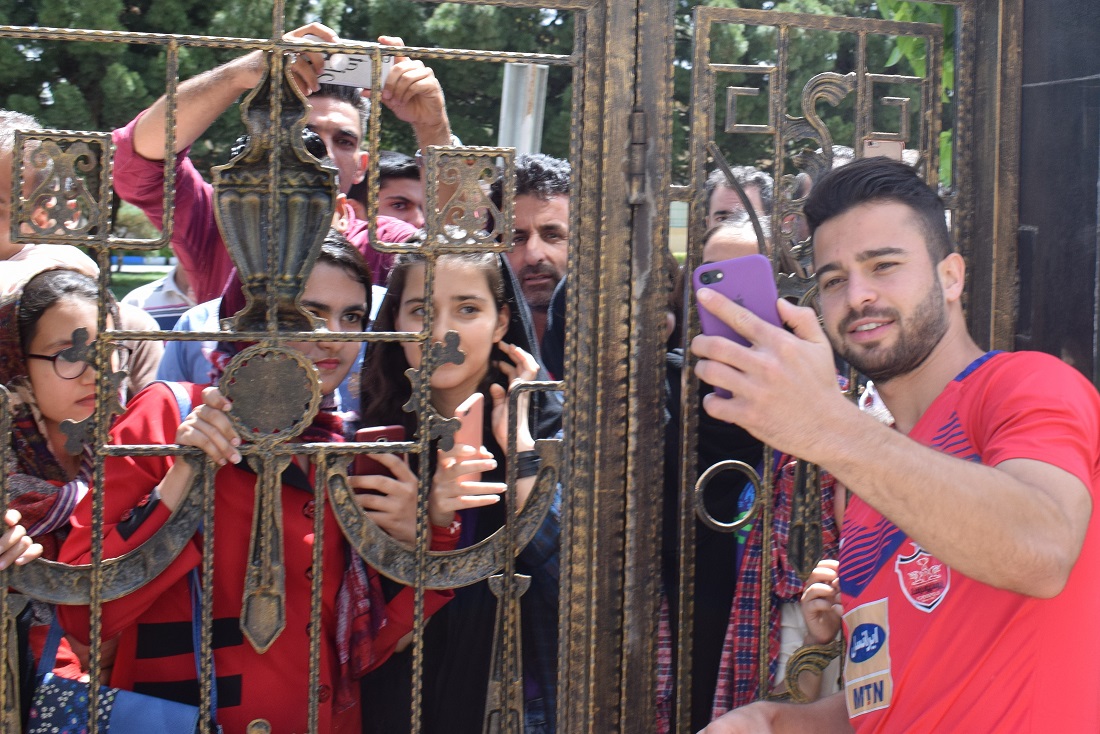 عکس های اقامت کاروان پرسپولیس در هتل اطلس شاهین شهر